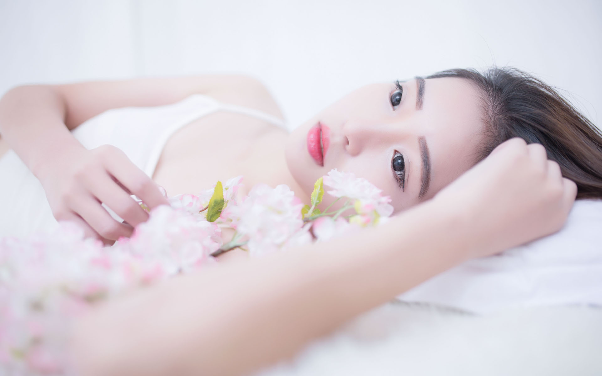 黄仁勋称赞DeepSeek：杭州是“中国硅谷”